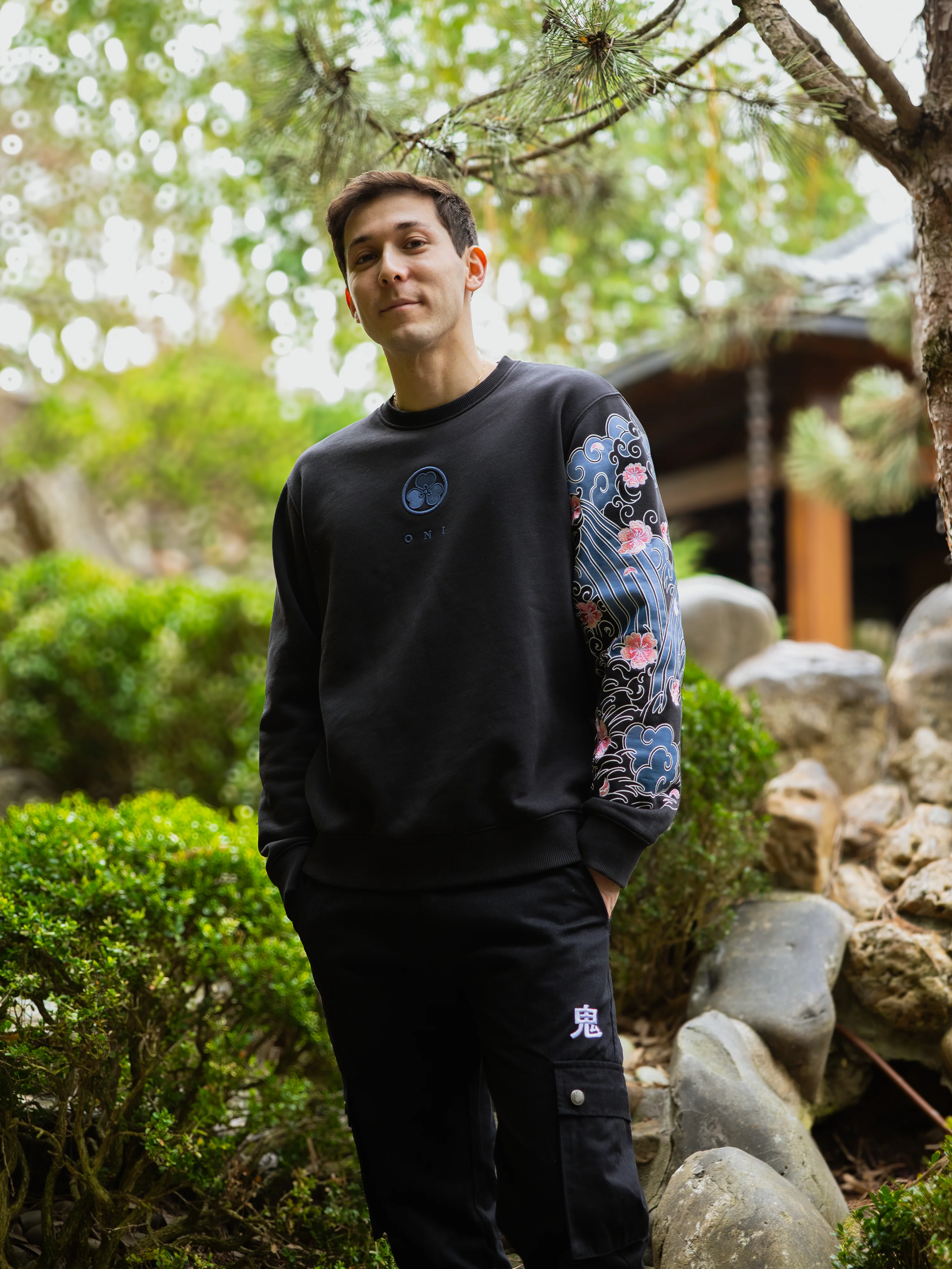 Sweat Noir Sakura [CONCOURS VOYAGE AU JAPON - 2 PARTICIPATIONS] - Image 3