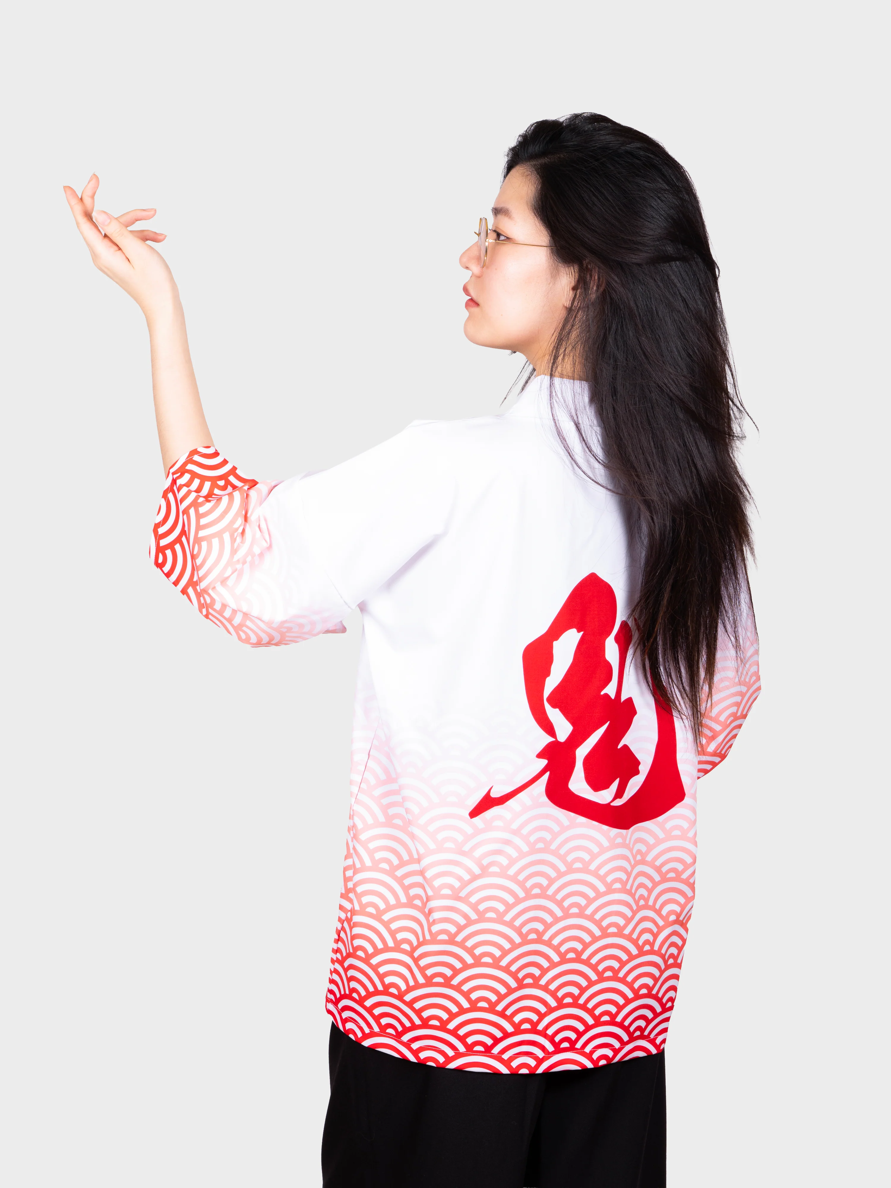 Kimono streetwear blanc et rouge - Image 3