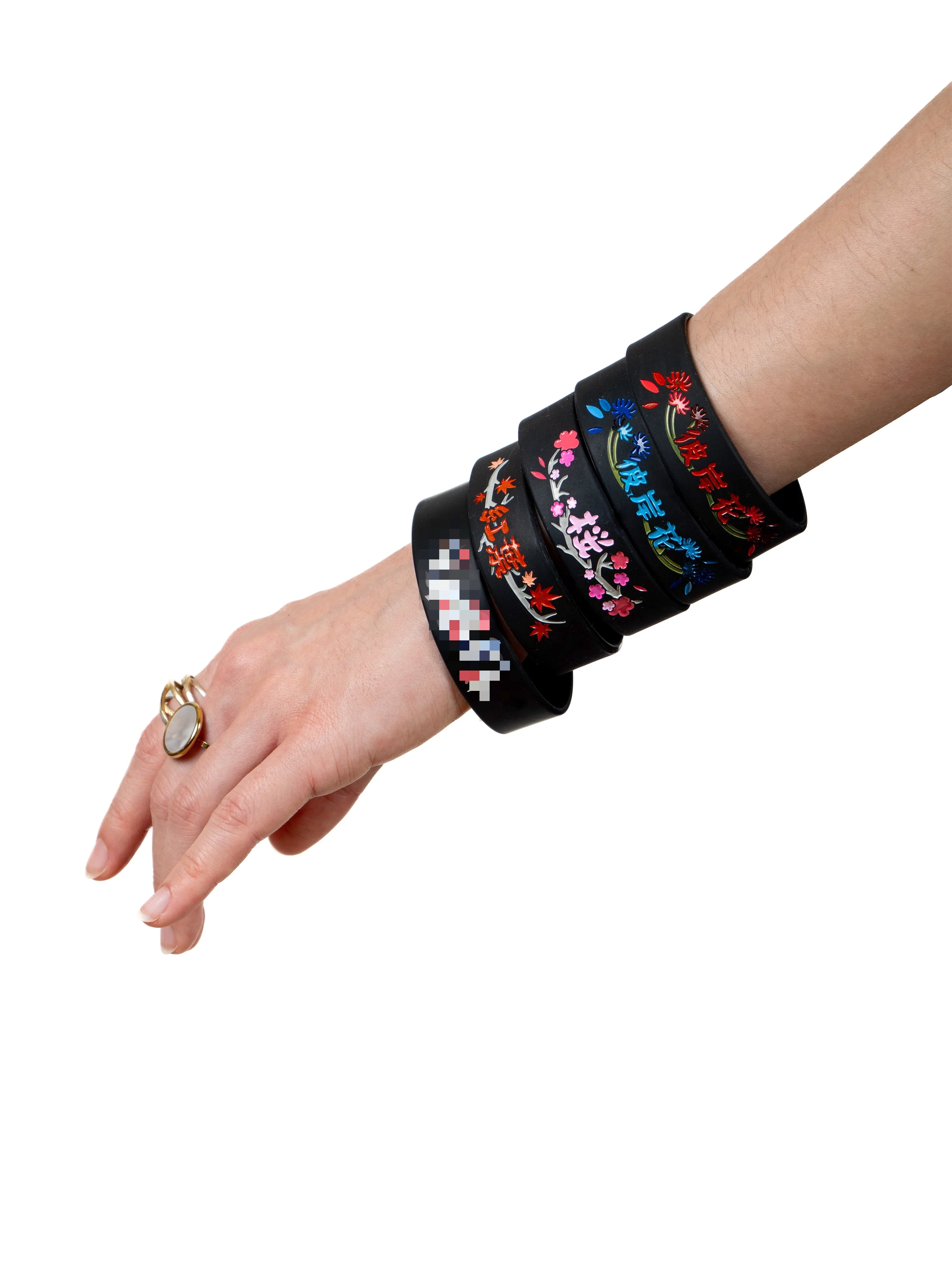 Set de 4 bracelets silicone + 1 bracelet EXCLUSIF SECRET - Image 3