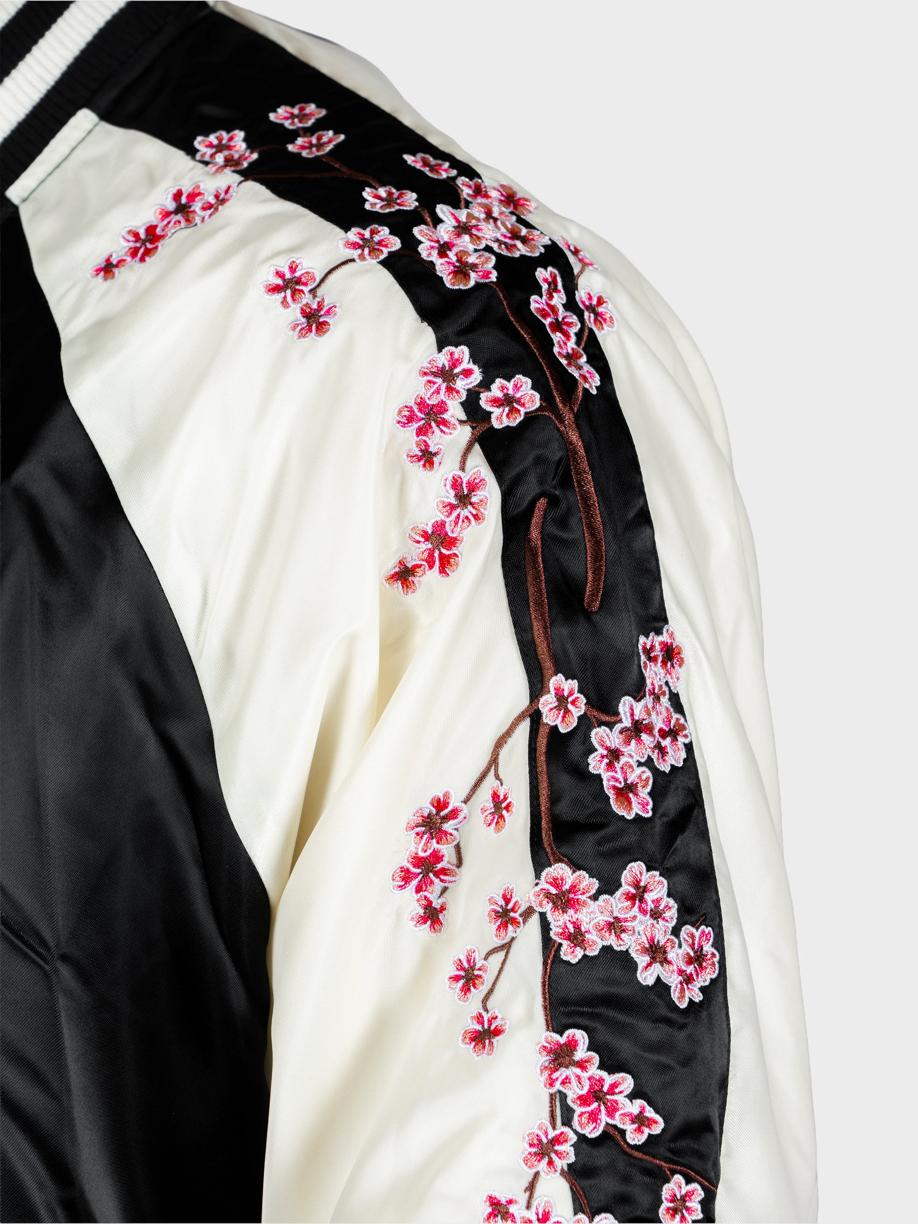 Veste Sukajan Sakura [EN PRÉCOMMANDE POUR FIN-MAI 2026] - Image 3